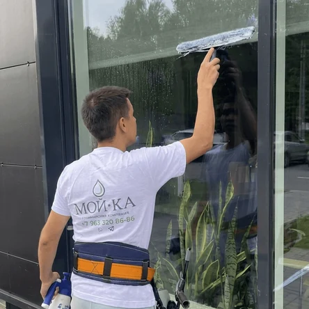 Мытье окон, лоджий, балконов. от 300 ₽